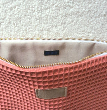 Charger l'image dans la galerie, Grande pochette zippée / Grande pochette coton nid d'abeille / Trousse en tissu grand format / Cadeau femme