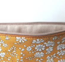 Charger l'image dans la galerie, Etui à lunettes molletonné en tissu Liberty Capel / étui à lunettes liberty souple