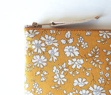 Charger l'image dans la galerie, Etui à lunettes molletonné en tissu Liberty Capel / étui à lunettes liberty souple