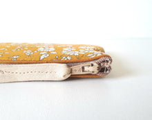 Charger l'image dans la galerie, Etui à lunettes molletonné en tissu Liberty Capel / étui à lunettes liberty souple