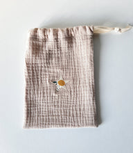 Charger l'image dans la galerie, Lingettes démaquillantes lavables Citron avec pochette réutilisable / cotons démaquillants à l'eau / Cadeau durable