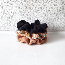 Charger l&#39;image dans la galerie, Chouchou en tissu léopard pour femme et enfant - élastique cheveux