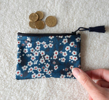 Charger l&#39;image dans la galerie, Porte monnaie trousse liberty mitsi&amp;cie 