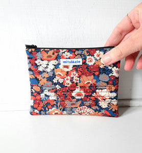 Pochette matelassée en tissu Liberty Thorpe / trousse à bijoux liberty of London / trousse voyage