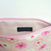 Charger l&#39;image dans la galerie, Petite pochette Porte monnaie en tissu Liberty Toria rose / Trousse Liberty of London
