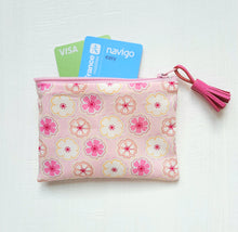 Charger l&#39;image dans la galerie, Petite pochette Porte monnaie en tissu Liberty Toria rose / Trousse Liberty of London