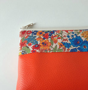 Trousse à maquillage orange et tissu Liberty Margaret Annie/ Trousse de toilette femme