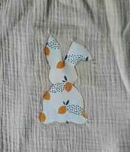 Charger l'image dans la galerie, Sac à doudou / Pochon / Sac école / Sac maternelle /  Sac crèche / Sac lapin Pâques pour enfant en double gaze de coton