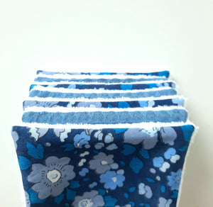 Lingettes démaquillantes lavables en Liberty Betsy et sa pochette réutilisable / Lot de cotons lavables / Coton démaquillant à l'eau