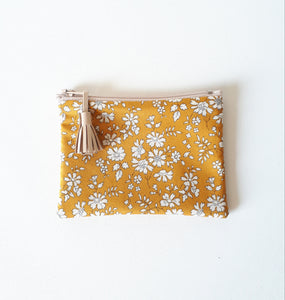 trousse en tissu liberty of London  capel moutarde  mitsi&cie